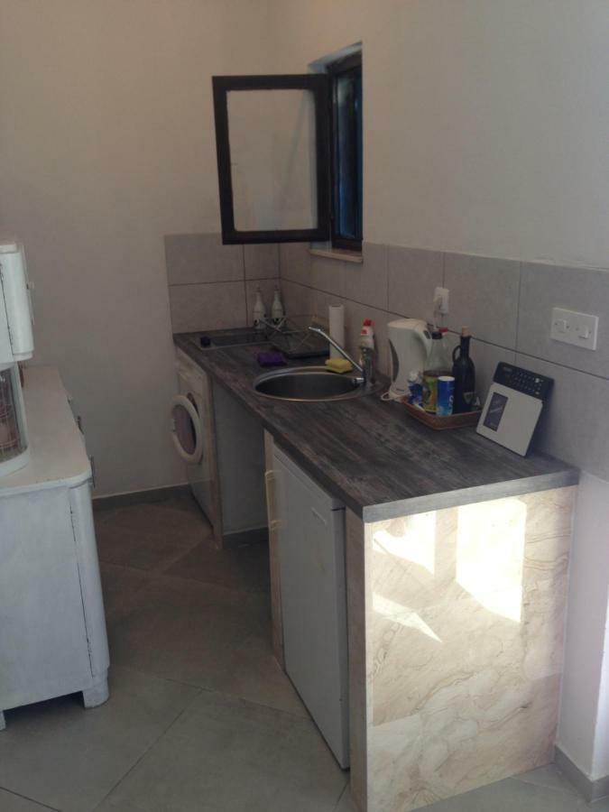 Lili Apartments, Sv Dunata 18 คอร์นิช ภายนอก รูปภาพ
